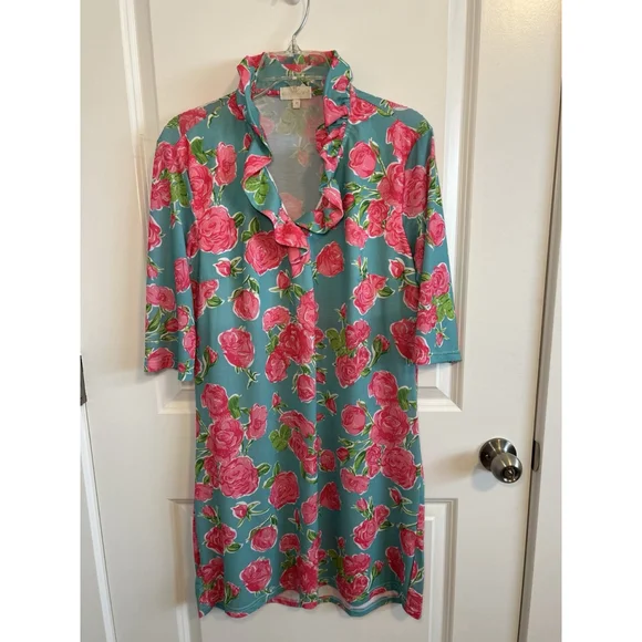 Simply Southern Floral Rose Pattern Blue Pink Ruffle Neckline Dress Size Medium - Picture 1 of 6